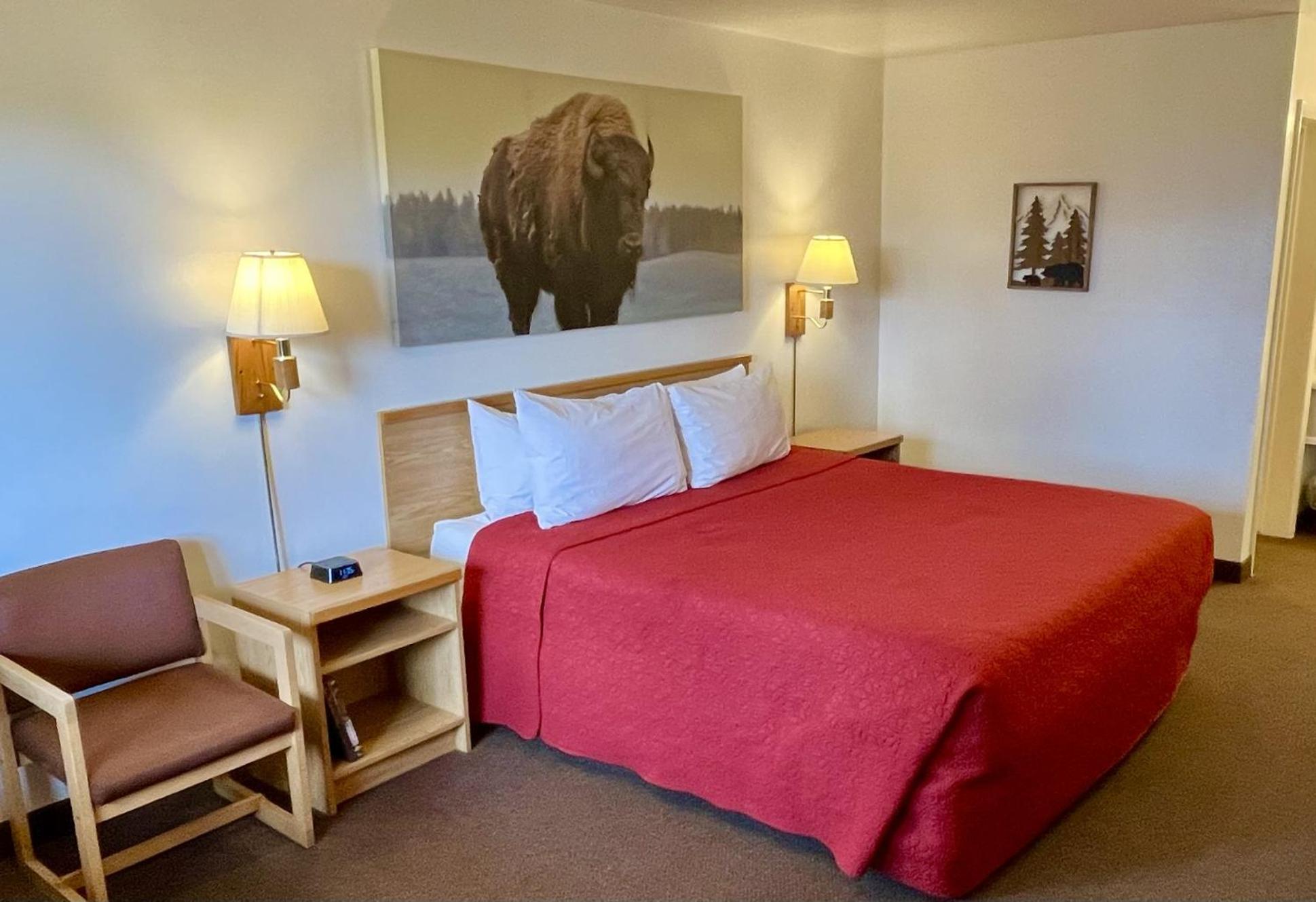 Red Bear Inn Енніс Екстер'єр фото