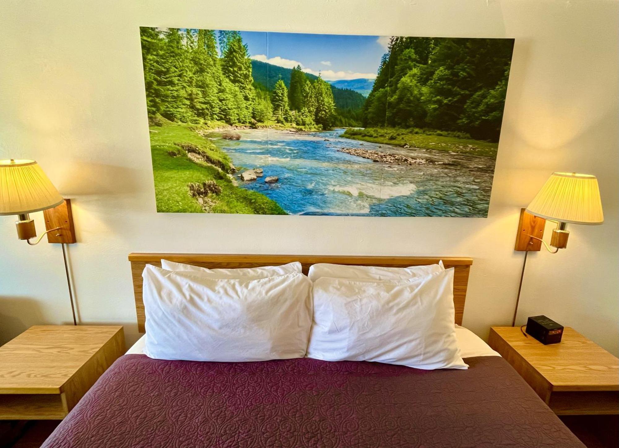Red Bear Inn Енніс Екстер'єр фото
