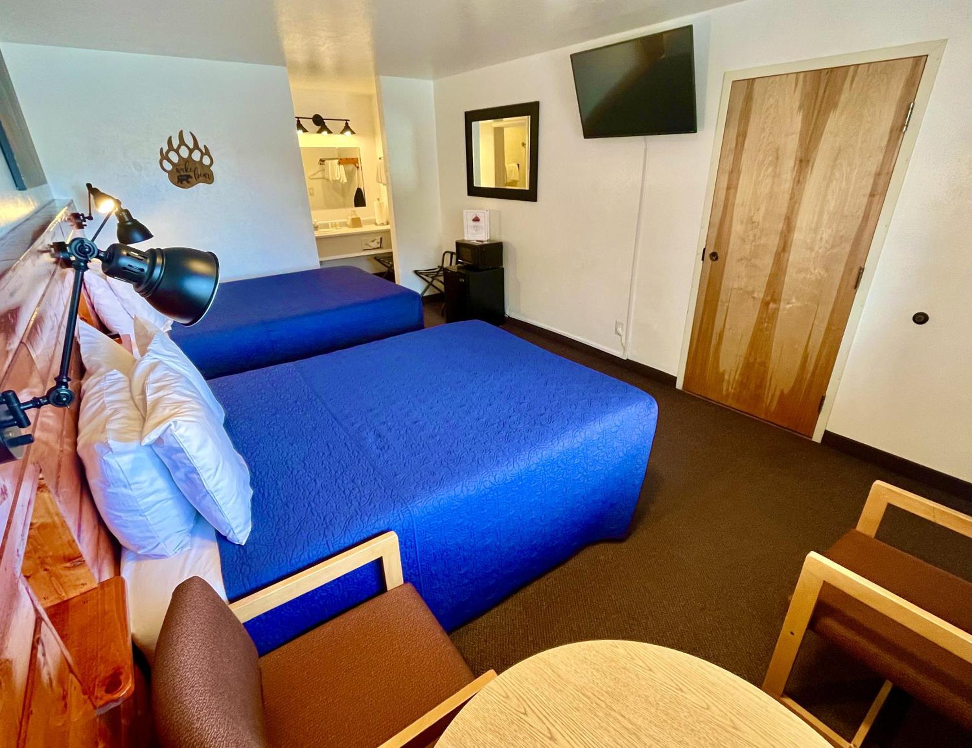 Red Bear Inn Енніс Екстер'єр фото